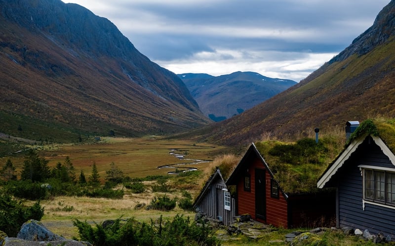 Cozy cabin in a scenic setting
